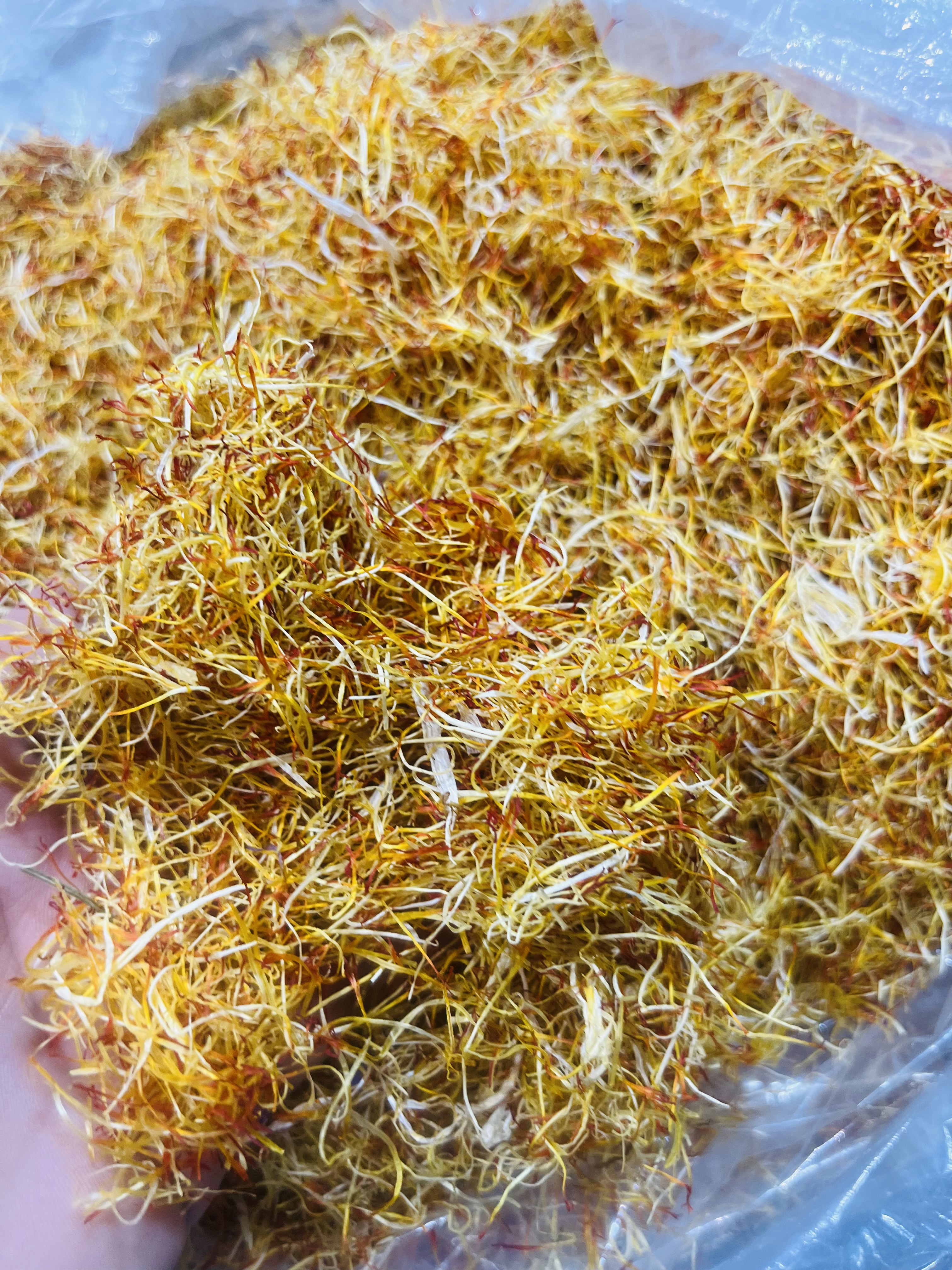 ریشه یا عطر زعفران